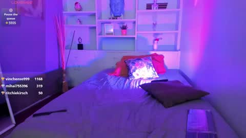 Lucy  online show from February 2025 08:25:01 PM