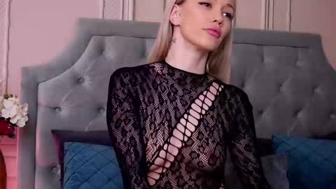 LucyAddison online show from February 2025 05:33:02 AM