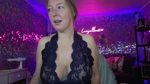 lucyallen4201 online show from April 2026 10:38:02 AM