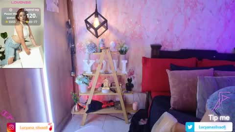 Lucyana Silva online show from September 2025 12:05:02 PM