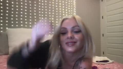 Snapshot of lucybellexo chatting on May 2026 06:58:01 PM lucybellexo online show from May 2026 06:58:01 PM
