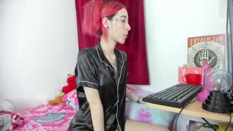 lucyblood online show from July 2026 02:03:01 AM