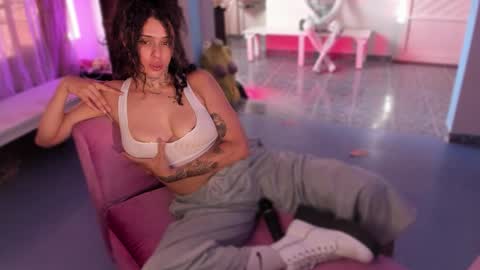 Snapshot of lucyklumm chatting on March 2026 10:26:01 PM MALAMOR online show from March 2026 10:26:01 PM