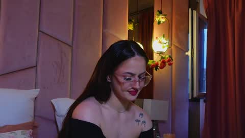 Lucy Lexton online show from March 2026 04:35:01 AM