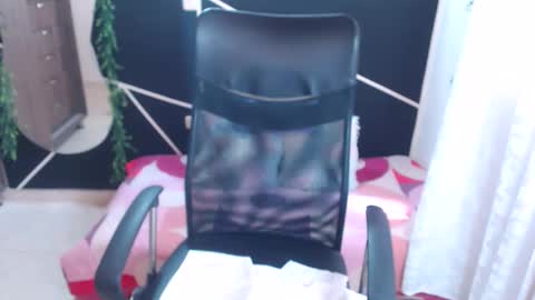 LUCY online show from February 2025 04:18:01 PM