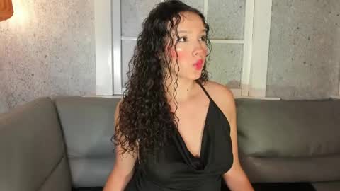 Snapshot of lucylovelyy1 chatting on June 2026 02:25:02 AM Lucy online show from June 2026 02:25:02 AM
