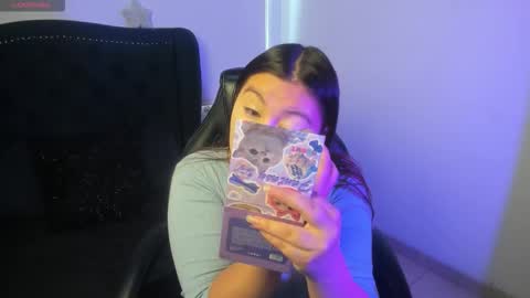 Lucy Petit online show from December 2025 12:54:01 PM