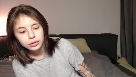 Snapshot of lucyrait chatting on March 2025 08:51:02 AM Lucy online show from March 2025 08:51:02 AM