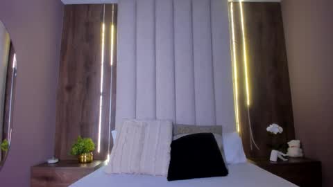 Lucy online show from September 2025 04:31:02 PM