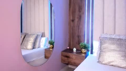 Lucy online show from November 2025 01:00:01 PM