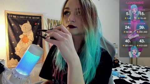 Lucy online show from December 2024 07:21:01 PM