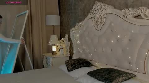 Lucy online show from October 2025 06:11:01 AM