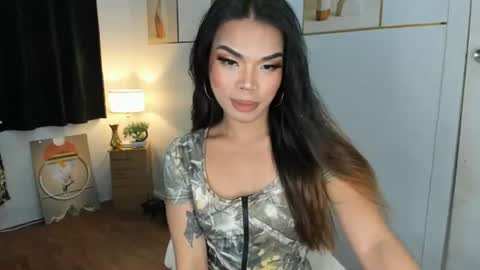Snapshot of lucyvane chatting on July 2026 04:57:01 PM lucyvane online show from July 2026 04:57:01 PM