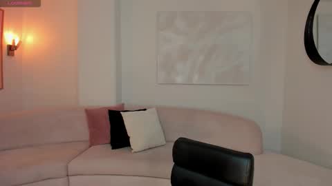 Lucy online show from October 2025 08:07:02 PM