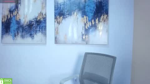 Lucy Liiu online show from October 2025 02:01:02 PM