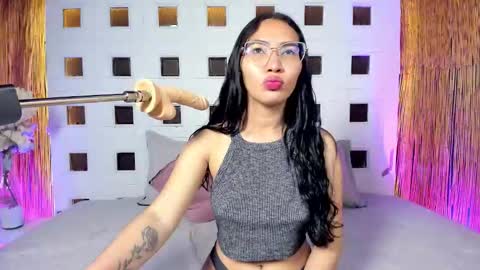 Lucy Liiu online show from February 2026 08:24:02 PM