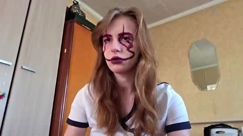 Snapshot of lucyzachar chatting on April 2026 06:14:01 AM Sofia online show from April 2026 06:14:01 AM