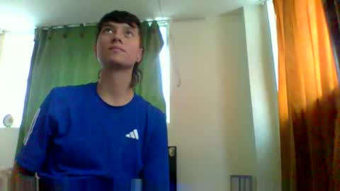 lugiiz05_ online show from October 2025 08:10:01 PM