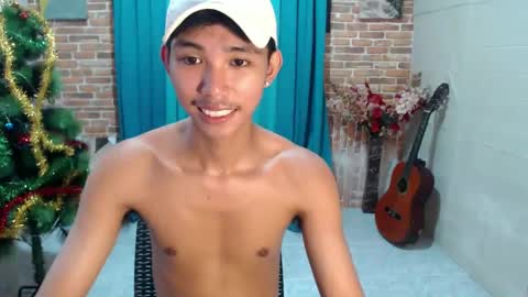 lui_the_fucker online show from December 2024 04:43:01 AM