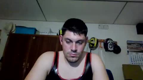 Snapshot of luis2423 chatting on November 2025 11:48:01 PM A slave to the mistress.. un esclavo para las amas dominantes. online show from November 2025 11:48:01 PM