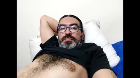 Snapshot of luis2988z chatting on May 2026 01:56:02 AM Hairyman online show from May 2026 01:56:02 AM