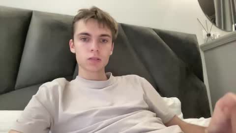 Luis online show from October 2025 01:58:01 PM