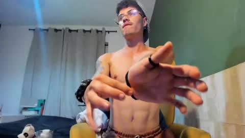 Luis AS online show from February 2025 12:34:01 PM