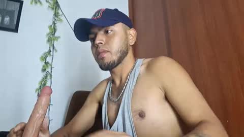 luis_prince_ online show from January 2026 06:43:02 PM