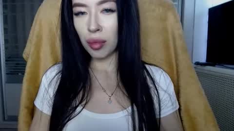 Snapshot of luisa_domina chatting on February 2026 12:35:02 PM luisa lovedom online show from February 2026 12:35:02 PM