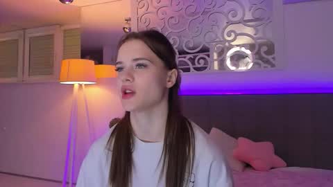 Snapshot of luisaclover chatting on March 2026 08:00:01 PM LuisaClover online show from March 2026 08:00:01 PM