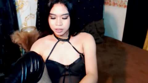 luisaellanor online show from February 2025 06:37:02 PM