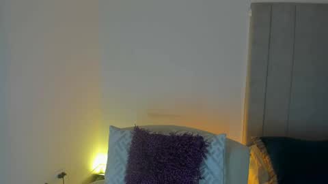 Snapshot of luisah_ chatting on May 2026 07:54:02 PM L U I S A online show from May 2026 07:54:02 PM