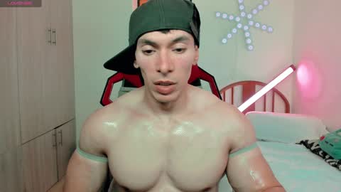 Snapshot of luisfernikesportboy chatting on December 2024 03:31:01 PM Luis Fer PVT IS OPEN online show from December 2024 03:31:01 PM