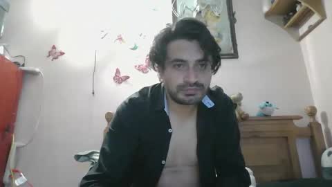 luismiastarot online show from December 2025 02:21:01 AM