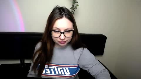 Snapshot of luizaheems_ chatting on April 2026 06:27:02 AM Luiza online show from April 2026 06:27:02 AM