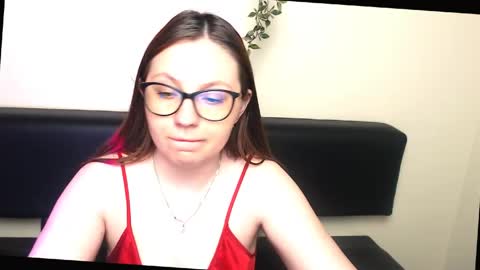 Snapshot of luizaheems_ chatting on April 2026 06:07:02 AM Luiza online show from April 2026 06:07:02 AM