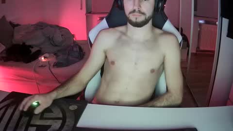 lukasschoetz online show from January 2025 07:45:01 PM