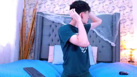 luke_carter online show from October 2025 01:14:01 PM