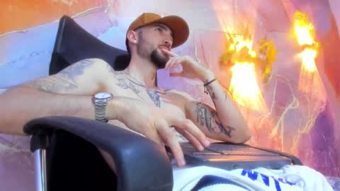 LUKE online show from January 2025 04:27:02 PM