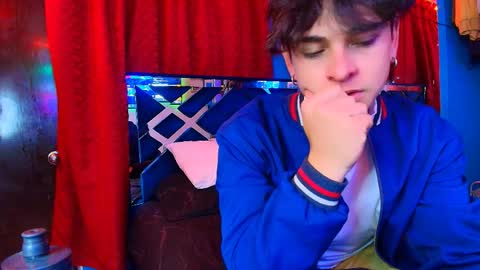 Snapshot of luke_howland chatting on June 2026 05:23:01 AM Luke online show from June 2026 05:23:01 AM