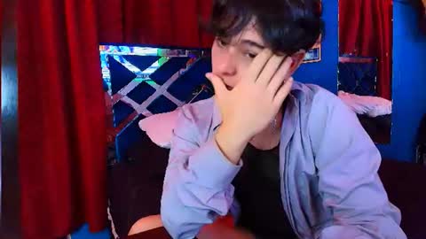 Snapshot of luke_howland chatting on June 2026 01:36:02 AM Luke online show from June 2026 01:36:02 AM