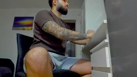 Luke online show from November 2025 01:47:02 PM