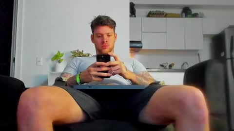 Luke online show from November 2025 12:33:01 AM