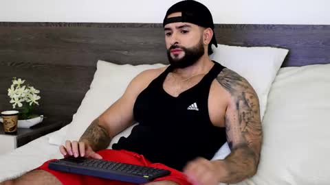 Lukhas f4f online show from October 2025 01:36:02 AM