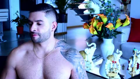 Lukhas f4f online show from March 2026 07:36:02 PM