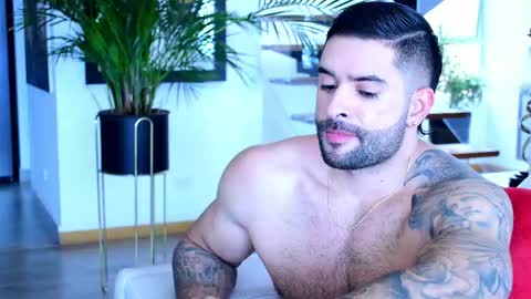 Lukhas f4f online show from April 2026 04:45:02 PM