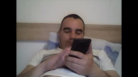 lukixxxx online show from February 2026 07:32:02 PM