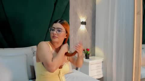 Luli Jones online show from November 2025 11:21:02 AM