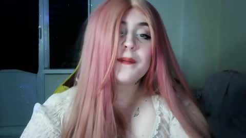 lulovia online show from January 2026 09:19:01 PM