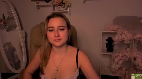 Lily online show from October 2025 01:42:02 PM